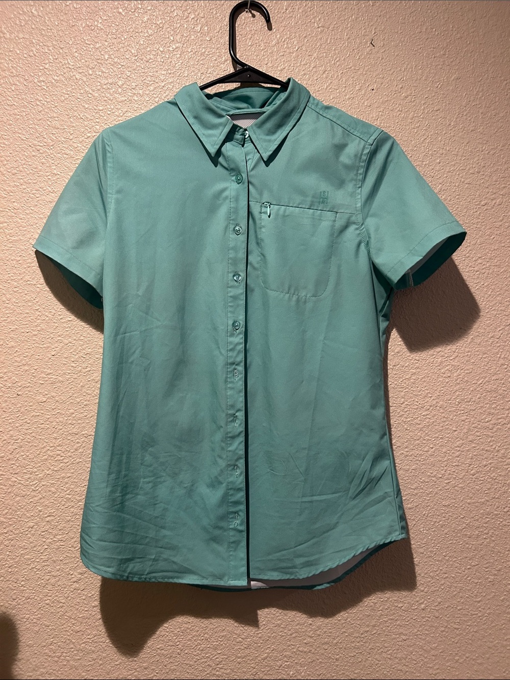 Short-Sleeve Button-Down Shirt in Aqua
